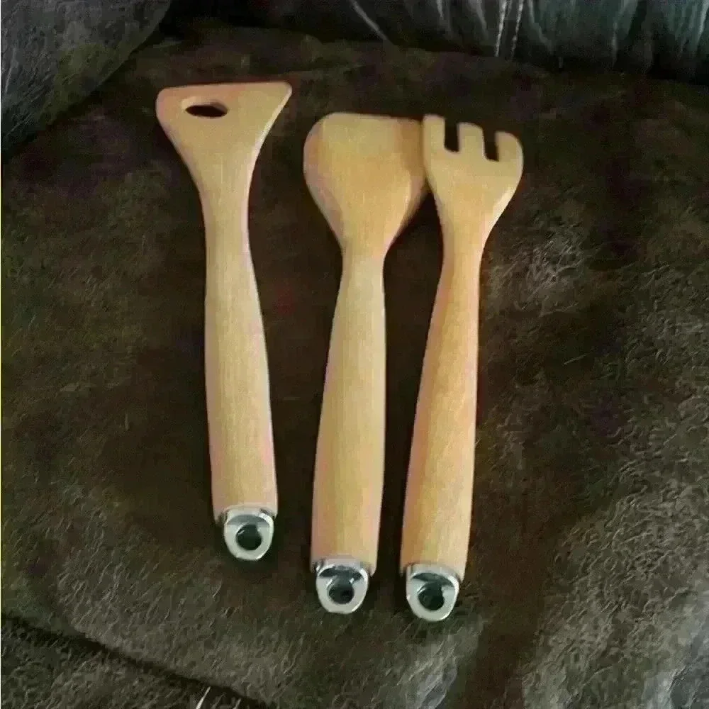 Set of wooden‎ utensils